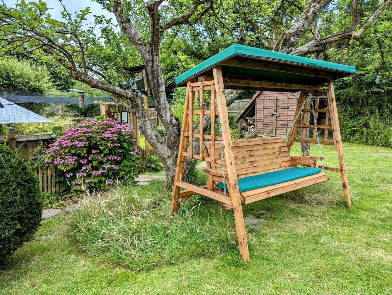 'Monktonmead Lodge' In Secluded Setting, With Private Indoor Pool. Ryde  Bagian luar foto