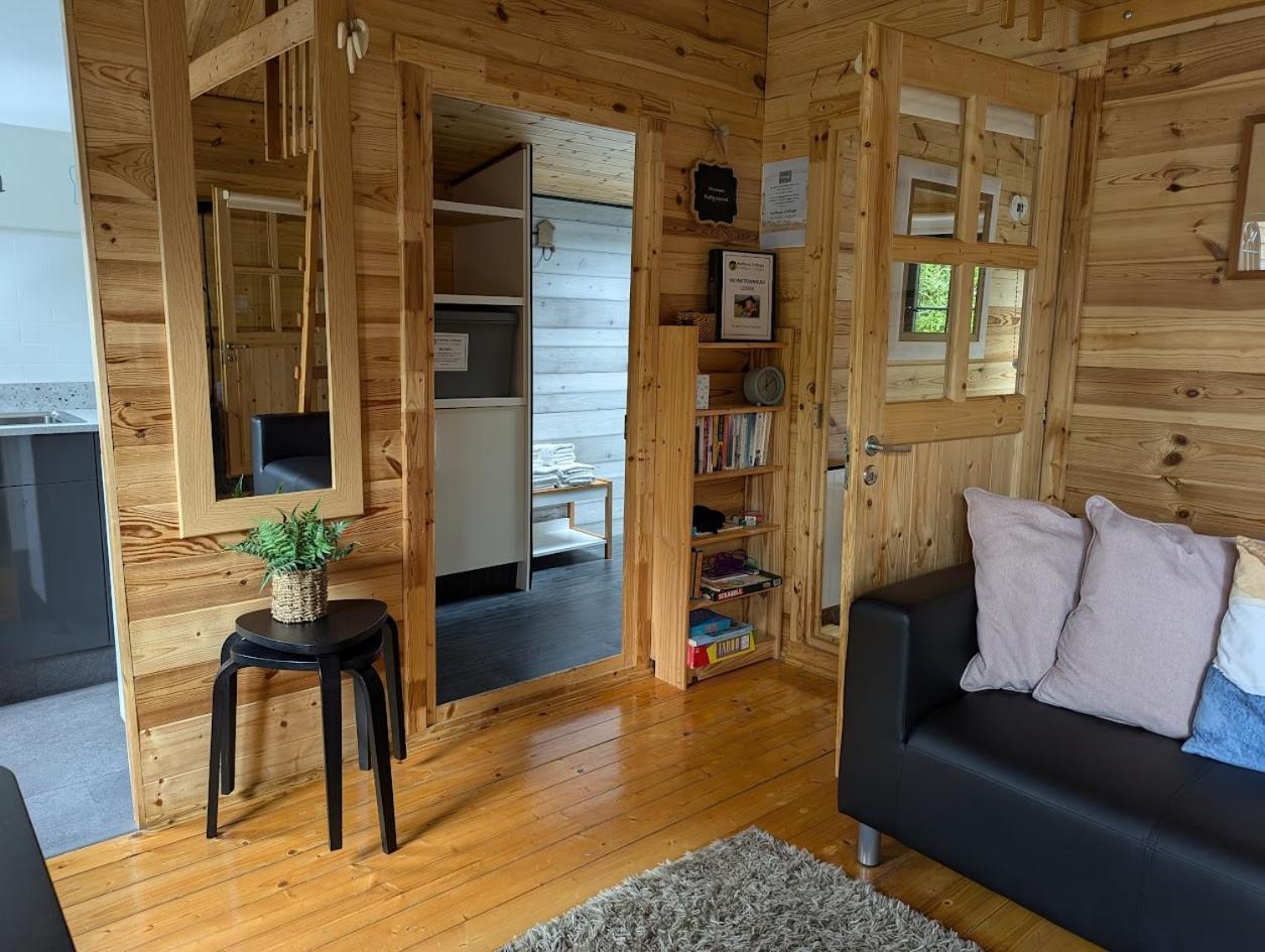 'Monktonmead Lodge' In Secluded Setting, With Private Indoor Pool. Ryde  Bagian luar foto