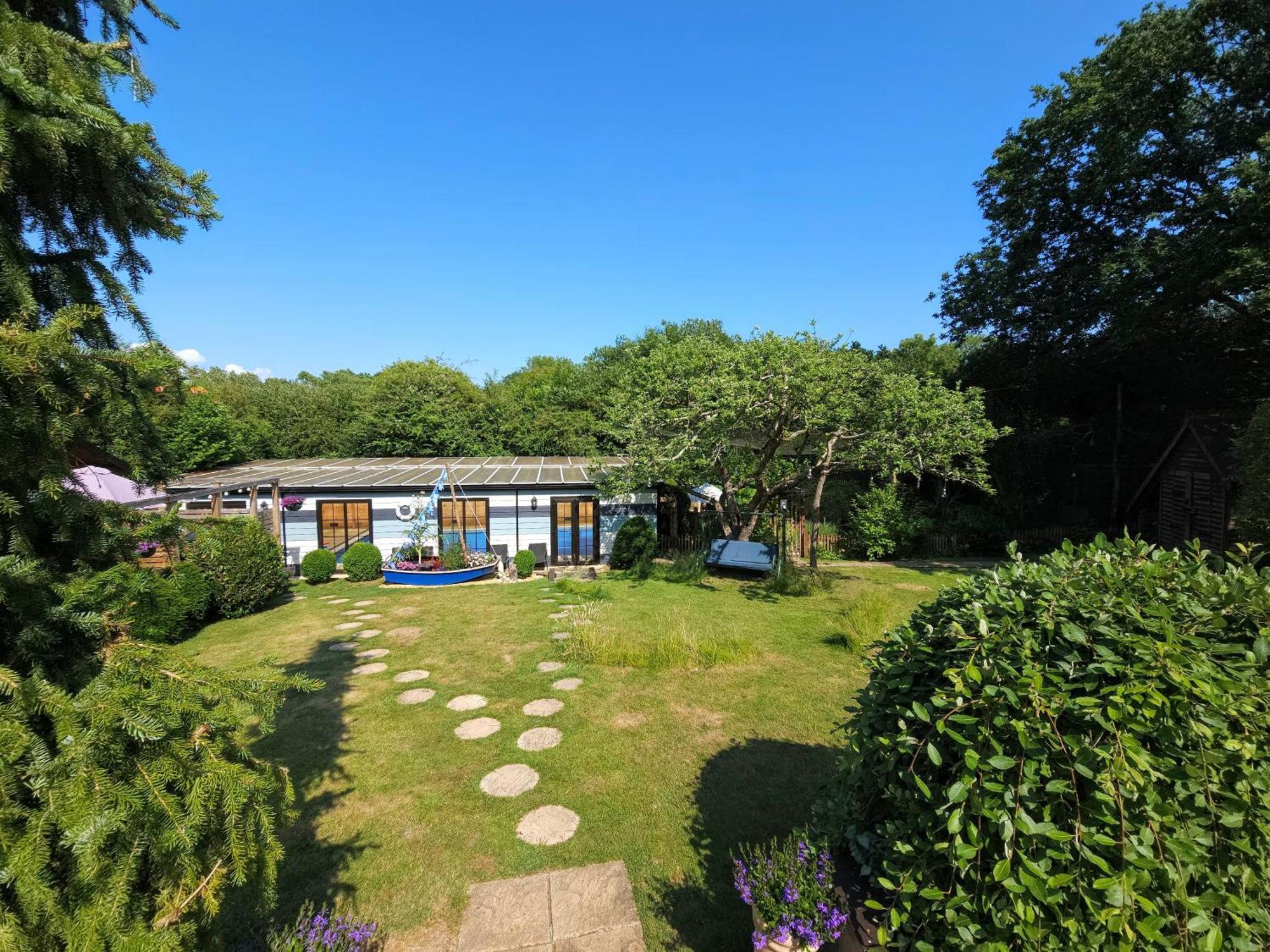 'Monktonmead Lodge' In Secluded Setting, With Private Indoor Pool. Ryde  Bagian luar foto